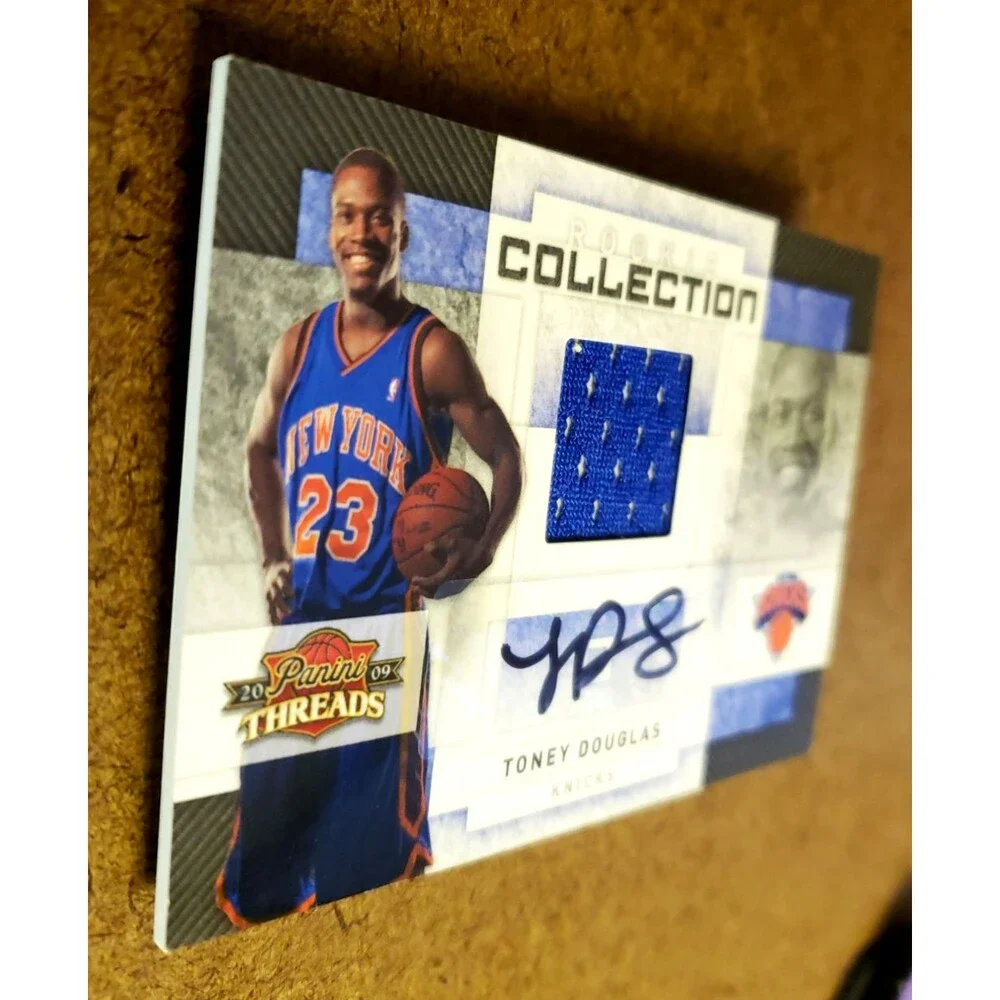 2009-10 Panini Threads Materials TONEY DOUGLAS NBA Card #27 Rookie RC AUTO 07/50